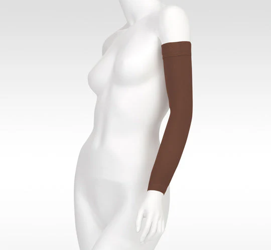 Juzo Soft Armsleeve 20-30 mmHg w/ Silicone Band – Image 8